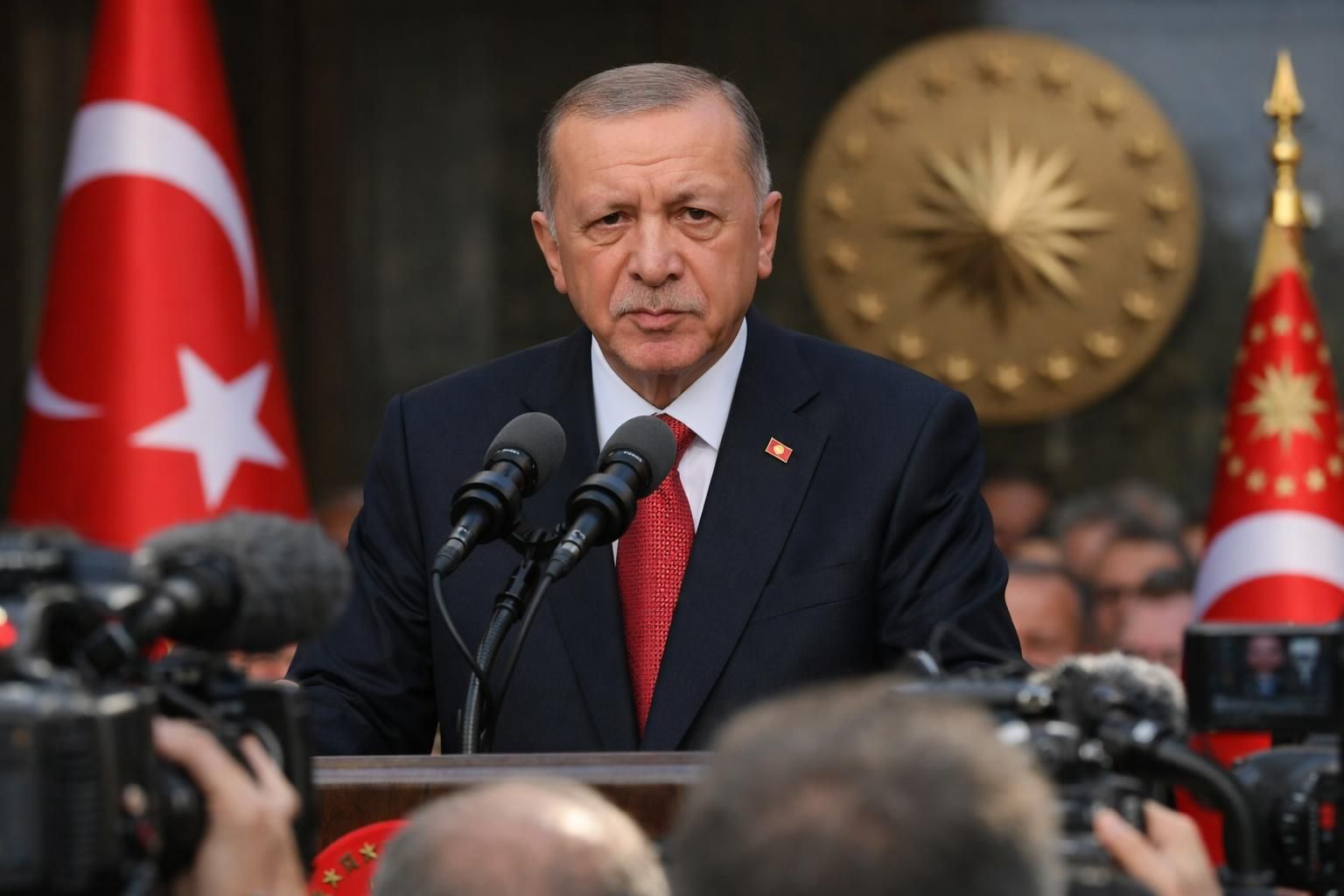 cumhurbaşkanı recep tayyip erdoğan, ankara'da yaptığı önemli konuşmada türkiye'nin yeni ekonomik önceliklerini ve stratejilerini açıkladı.
